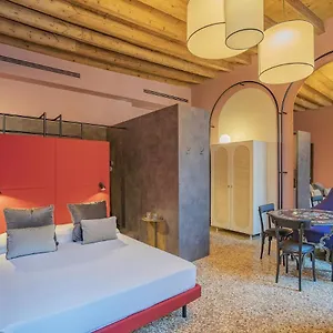 https://corte-rubbi-5-deluxe-studio-apartment.hotelslidodijesolo.com